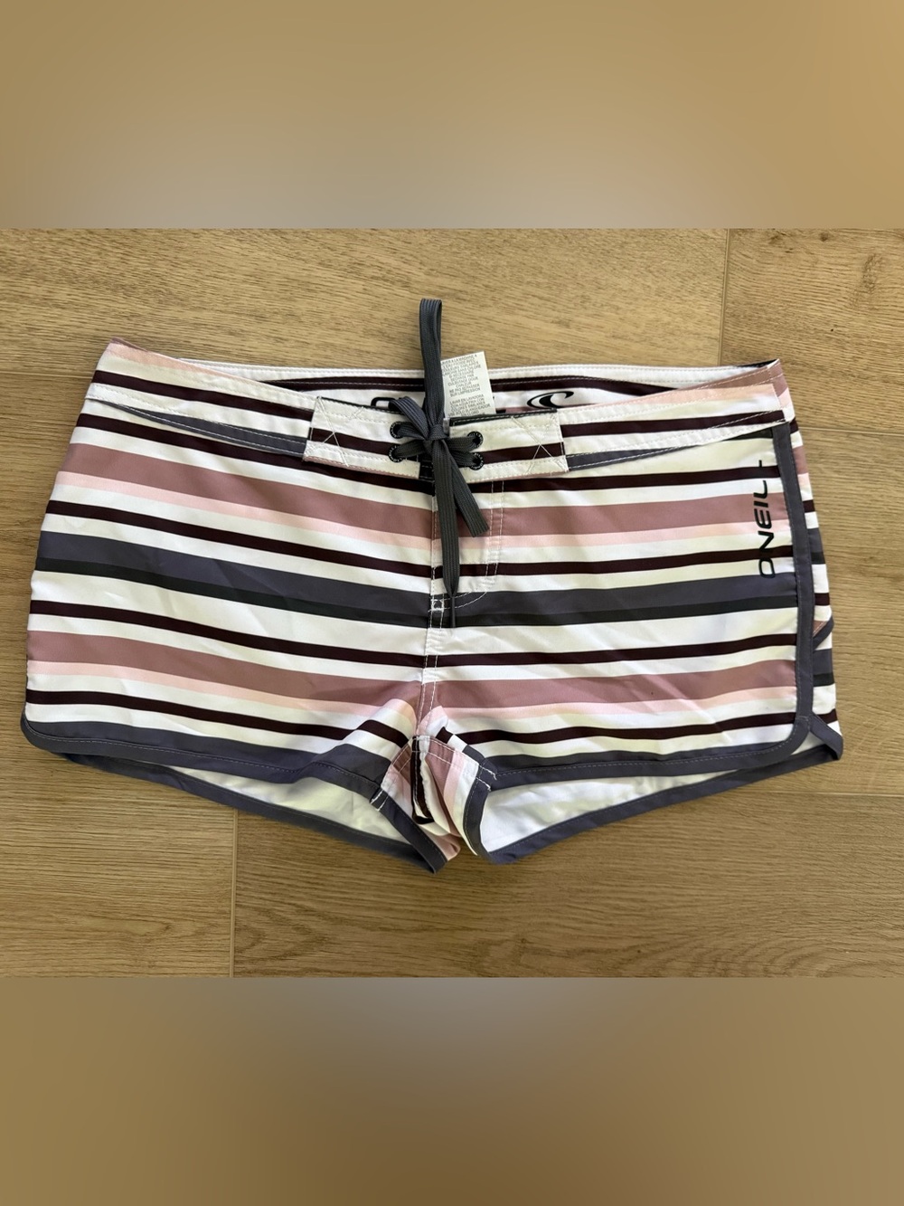 O’Neill Women’s Striped Boardshorts Size 3 30” Waist Surf Shorts Y2K